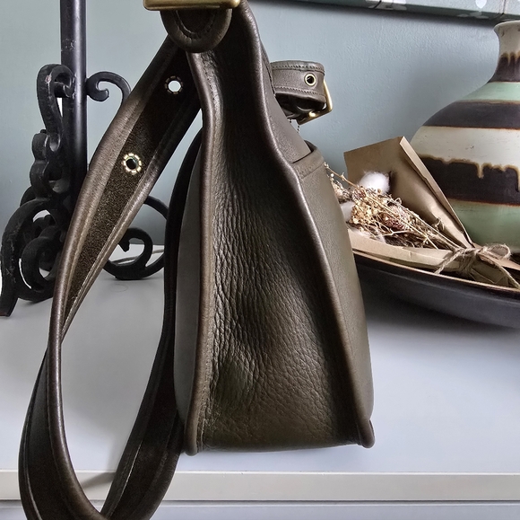 Vintage Coach Legacy Zip Shoulder Bag - Picture 3 of 9